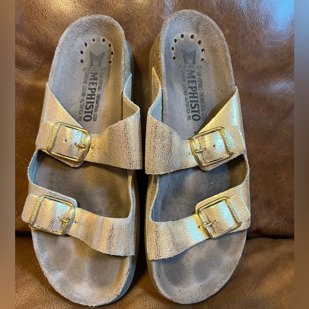Women’s Size 38 EU (7 1/2 to 8 US) Mephisto Air Relax Sandals